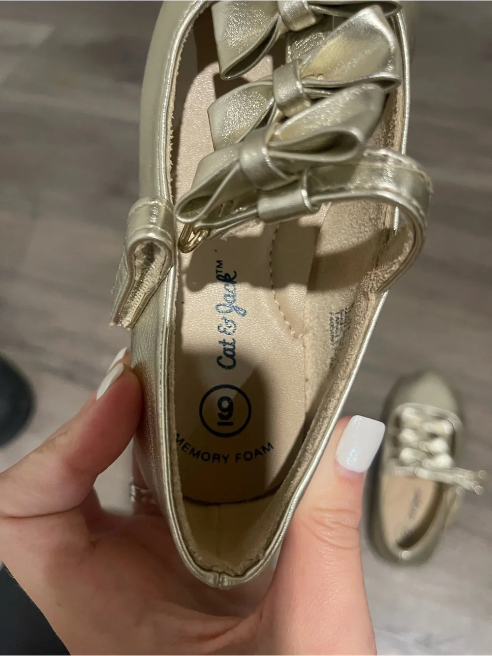 Cat & Jack Girls Metallic Gold Bow Mary Jane Dress Shoes